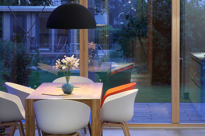 2_schoener_wohnen_ess_tisch_massiv_holz