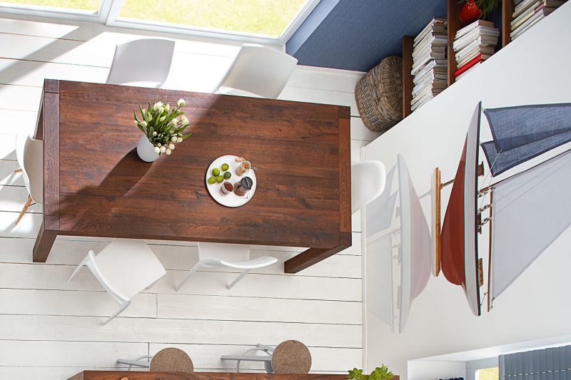 3_maritimes_wohnen_ess_tisch_bank_theke_massiv_holz