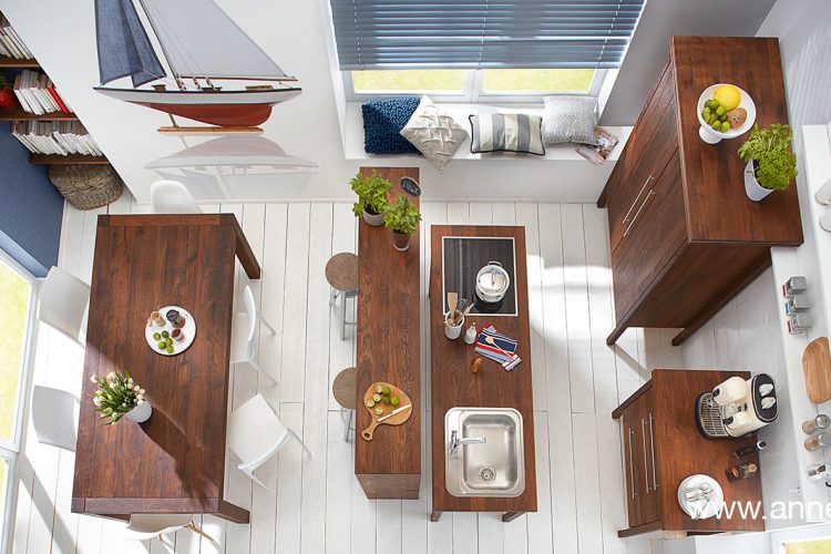 annex-massivholz-kueche-im-antik-look