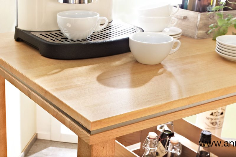 kuechenwagen_massiv_table_pure_detail